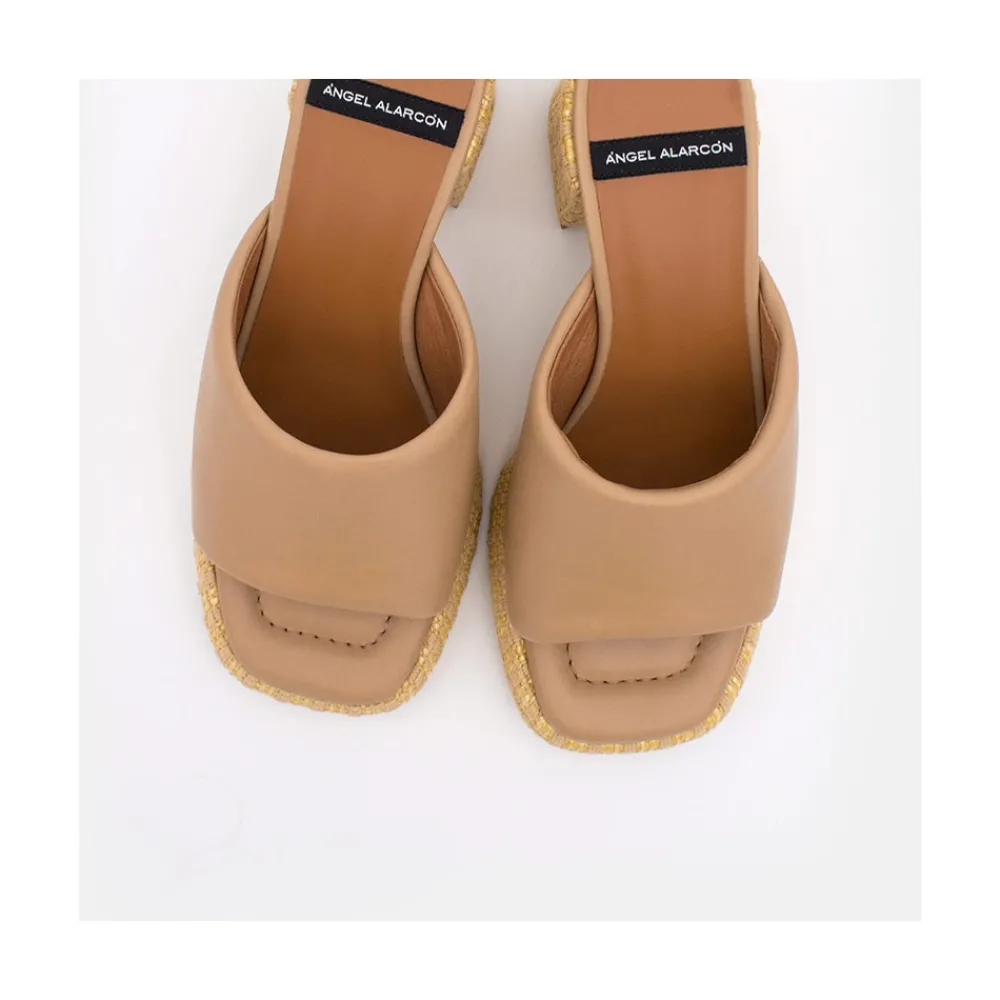 ANGEL ALARCON Gabrielle - Mule Acolchado De Tacon Alto Ancho Y Plataforma Outlet