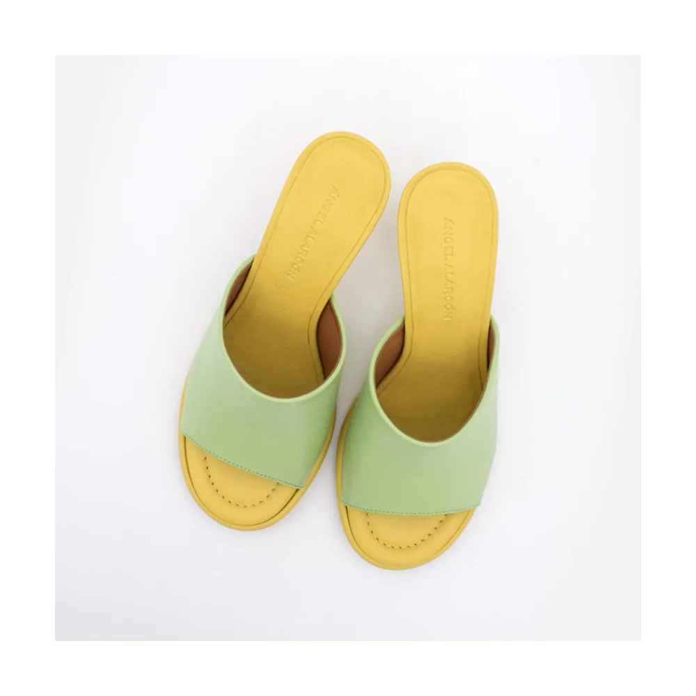 ANGEL ALARCON Galas - Mule De Tacon Medio Con Plantilla Acolchada New