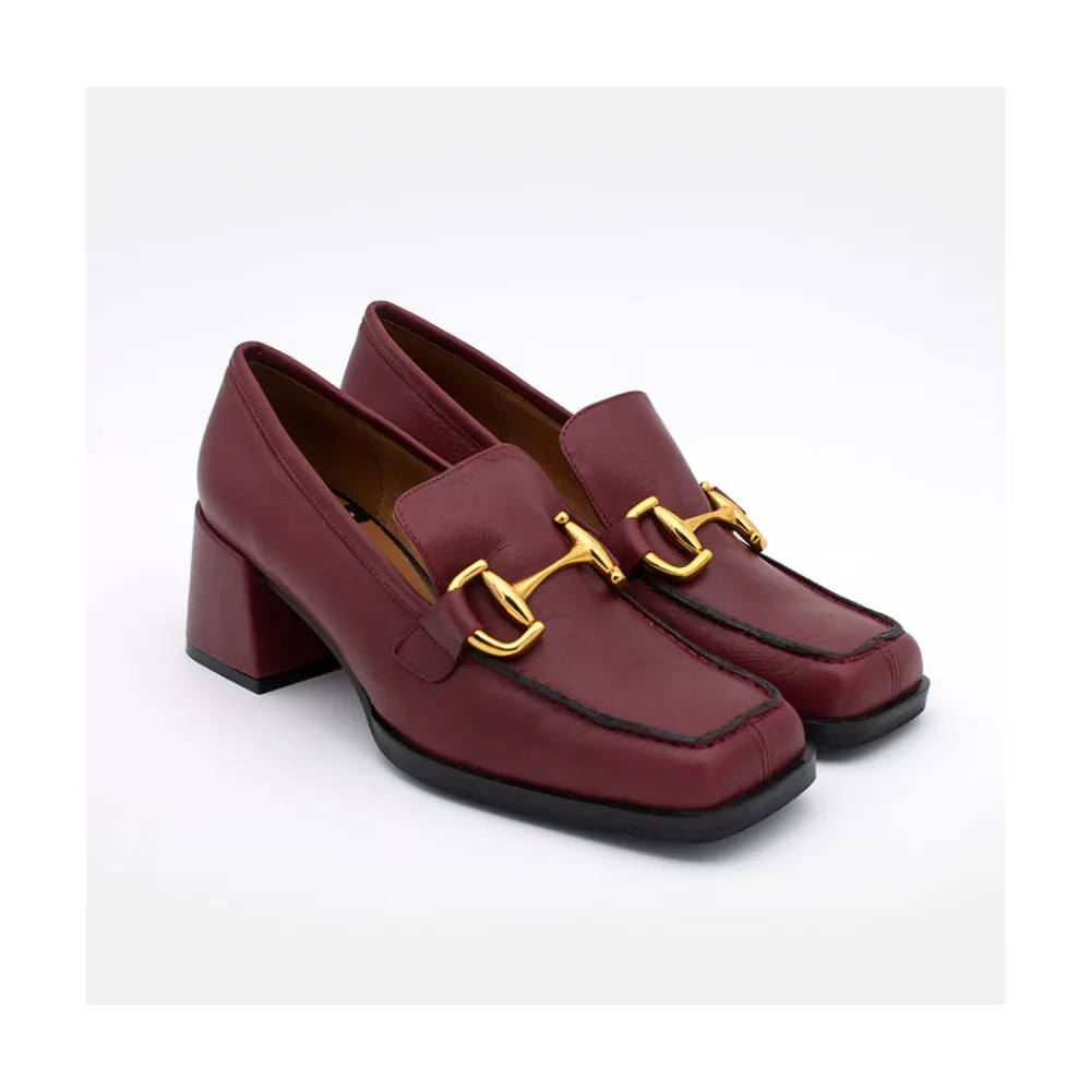 ANGEL ALARCON Kiski - Mocasin De Piel Con Tacon Ancho Y Adorno Metalico Clearance